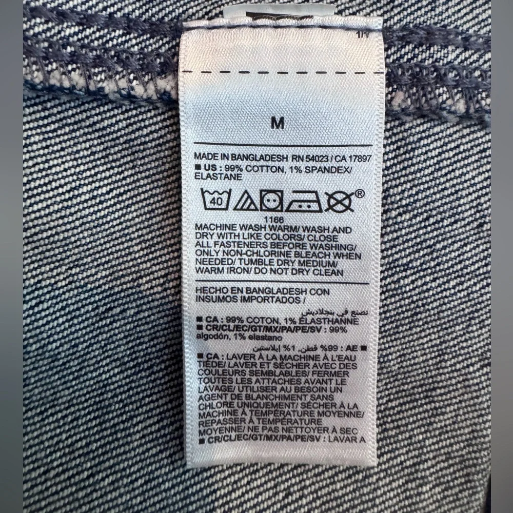 Old Navy Belted Blue Jean Jacket Chic Style NWOT - Picture 5 of 5